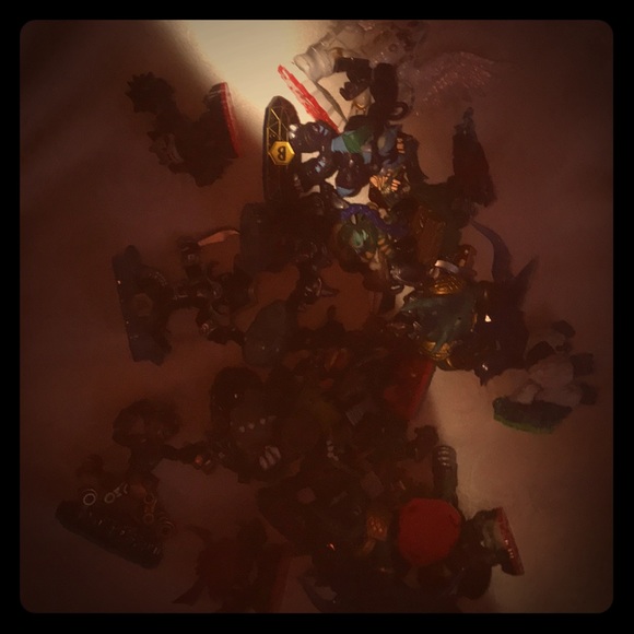 Lots of skylanders - Picture 1 of 1